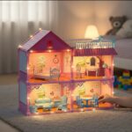 Casita de muñeca con luces, accesorios y muñequitas - Imagen 7